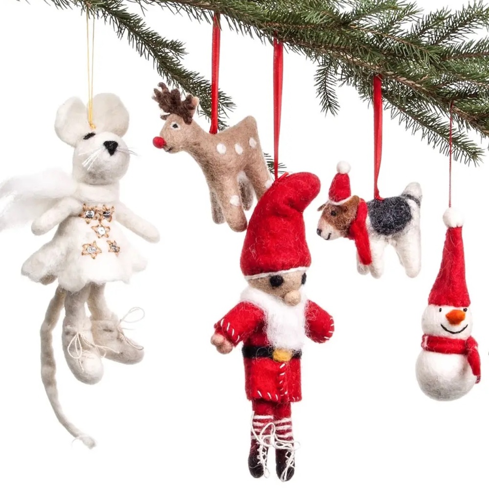 ✨BNWT - Lost Horizons Festive Friends Christmas Felt Wool Ornament - Set of 5✨
